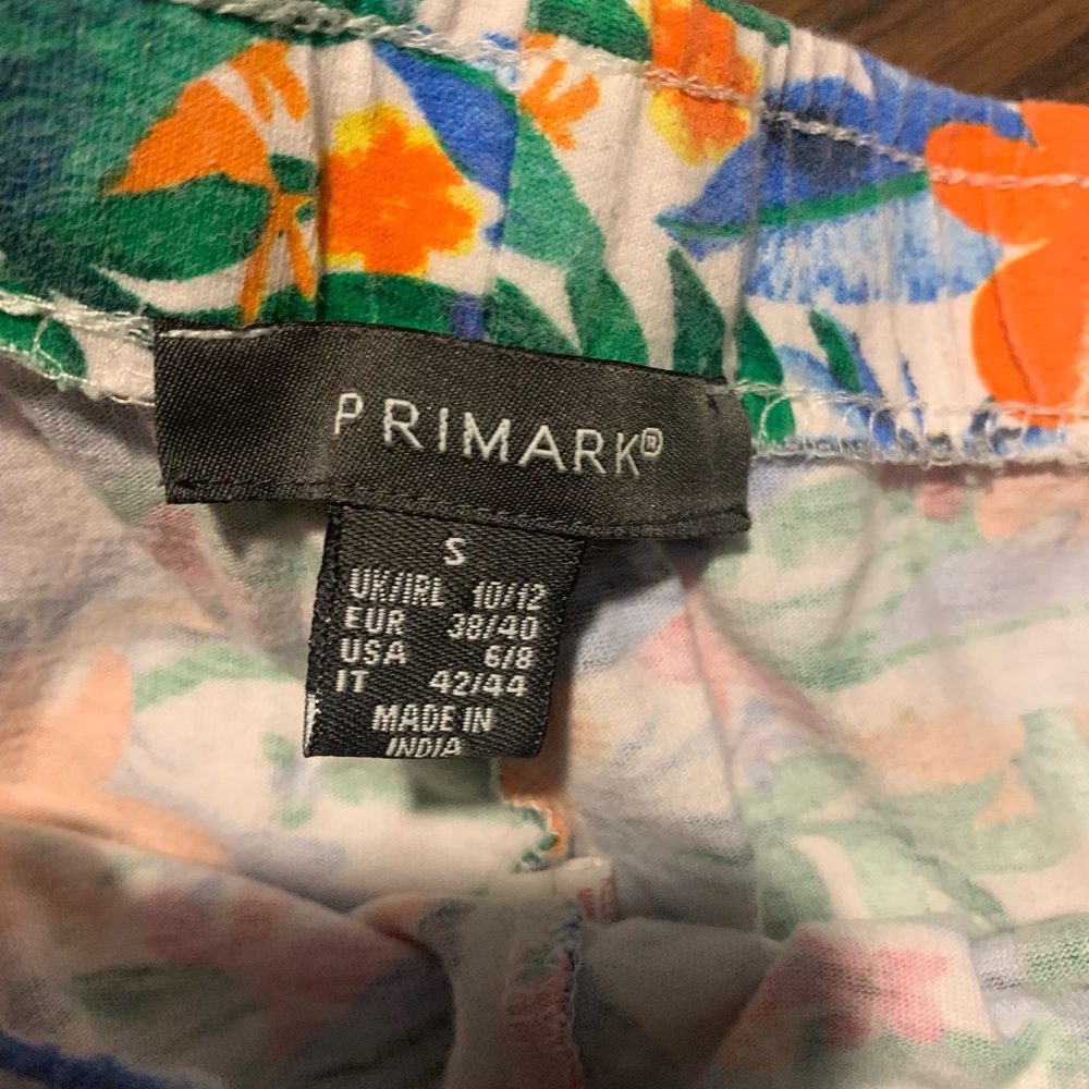 Primark floral shorts size small - Picture 3 of 3